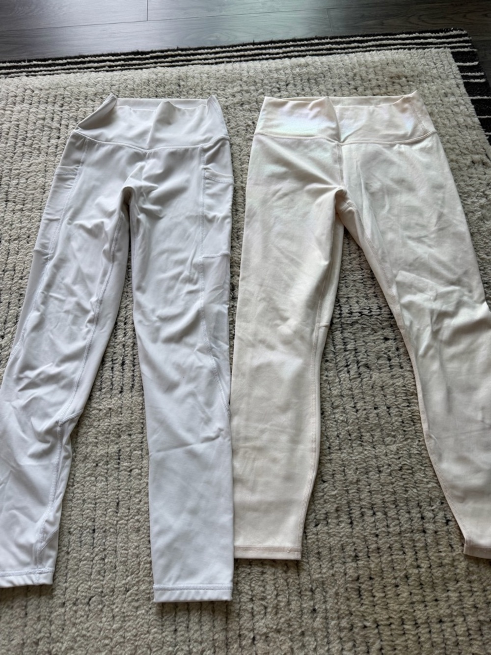 Pair of Light Cream/White High-Waist Leggings